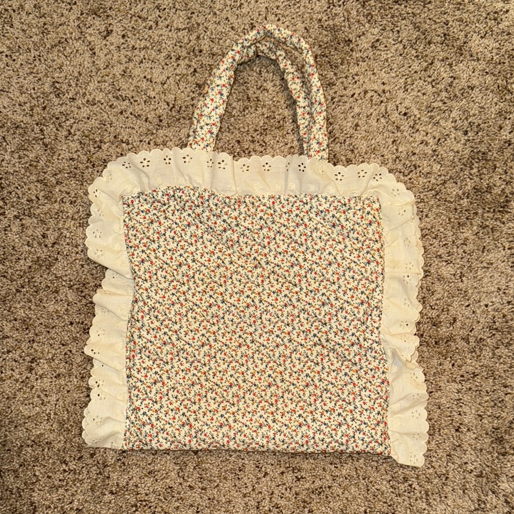 Vintage Tote Bag with Lace Trim